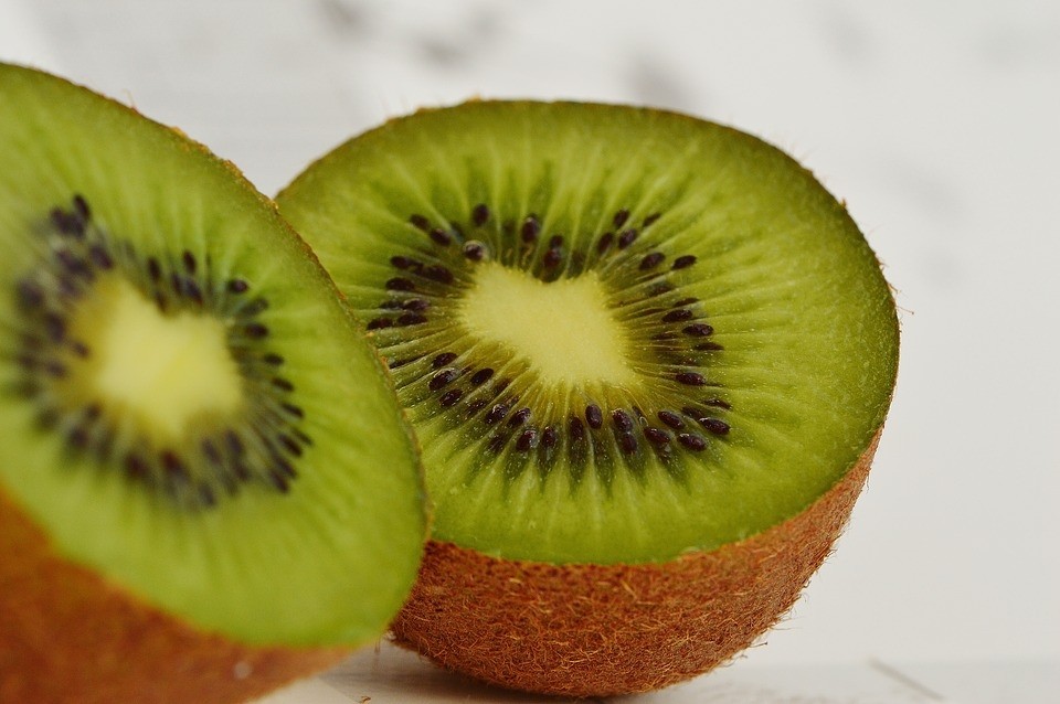organic kiwi